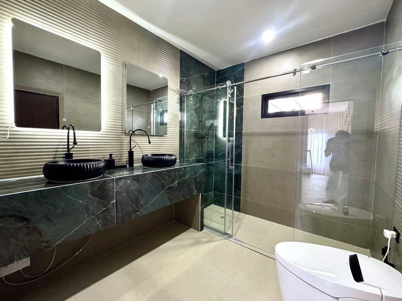 Country Club village