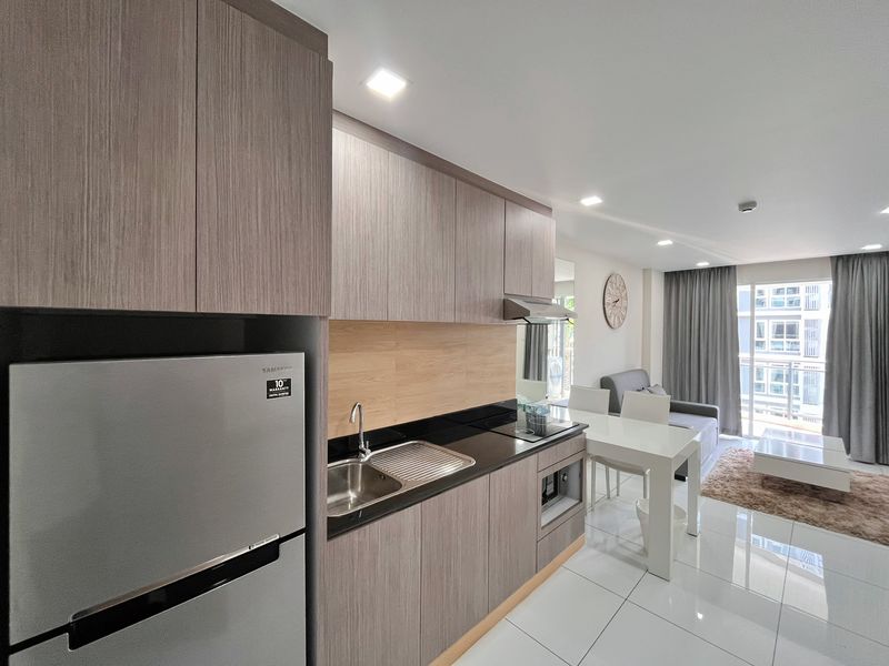 While Marina Condominium