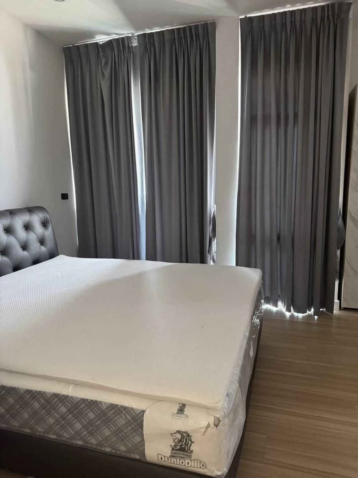 Brand New 4 bedrooms house H Living Life Chaipornwithi-Motorway