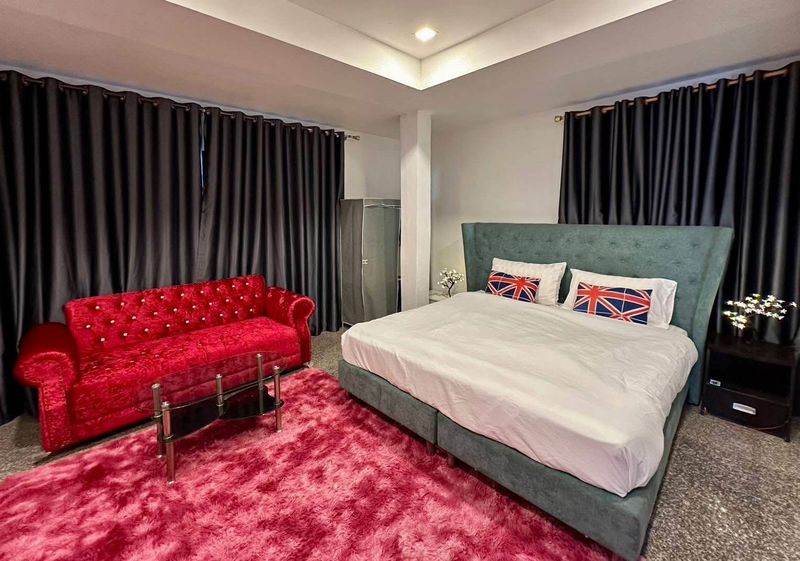 5bdr Pool villa for Rent in Pattaya