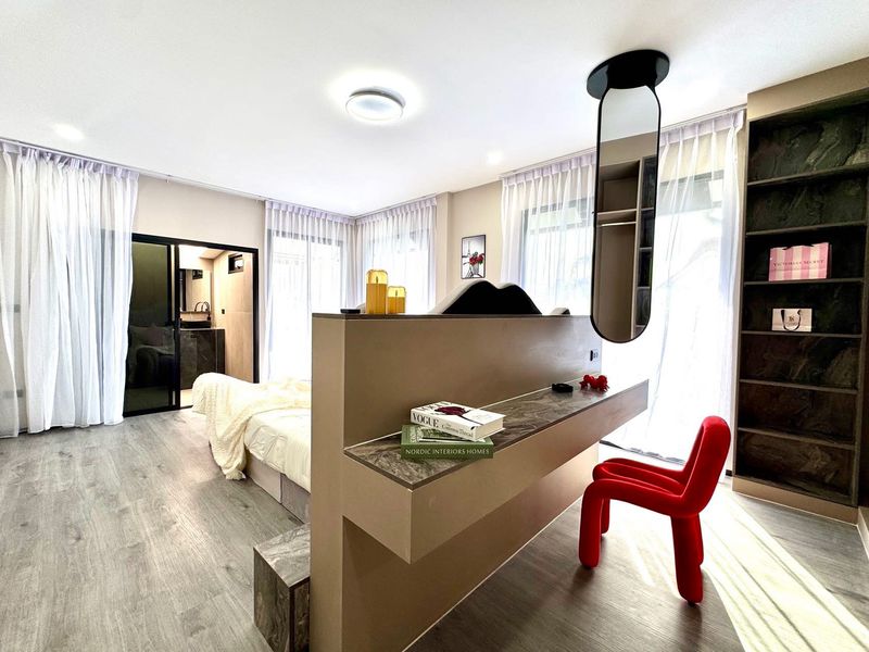 Country Club village