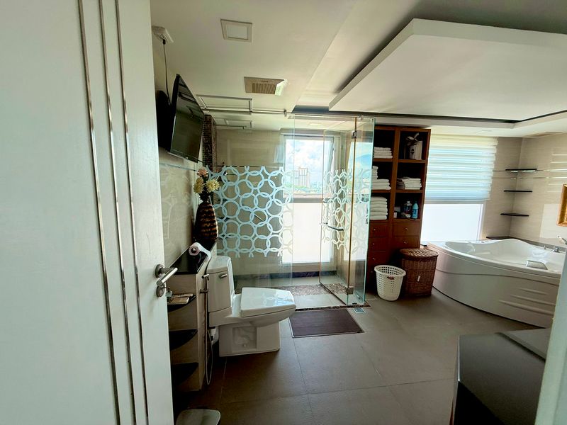 Cosy Beach View 2bdr Penthouse 236sqm for sale