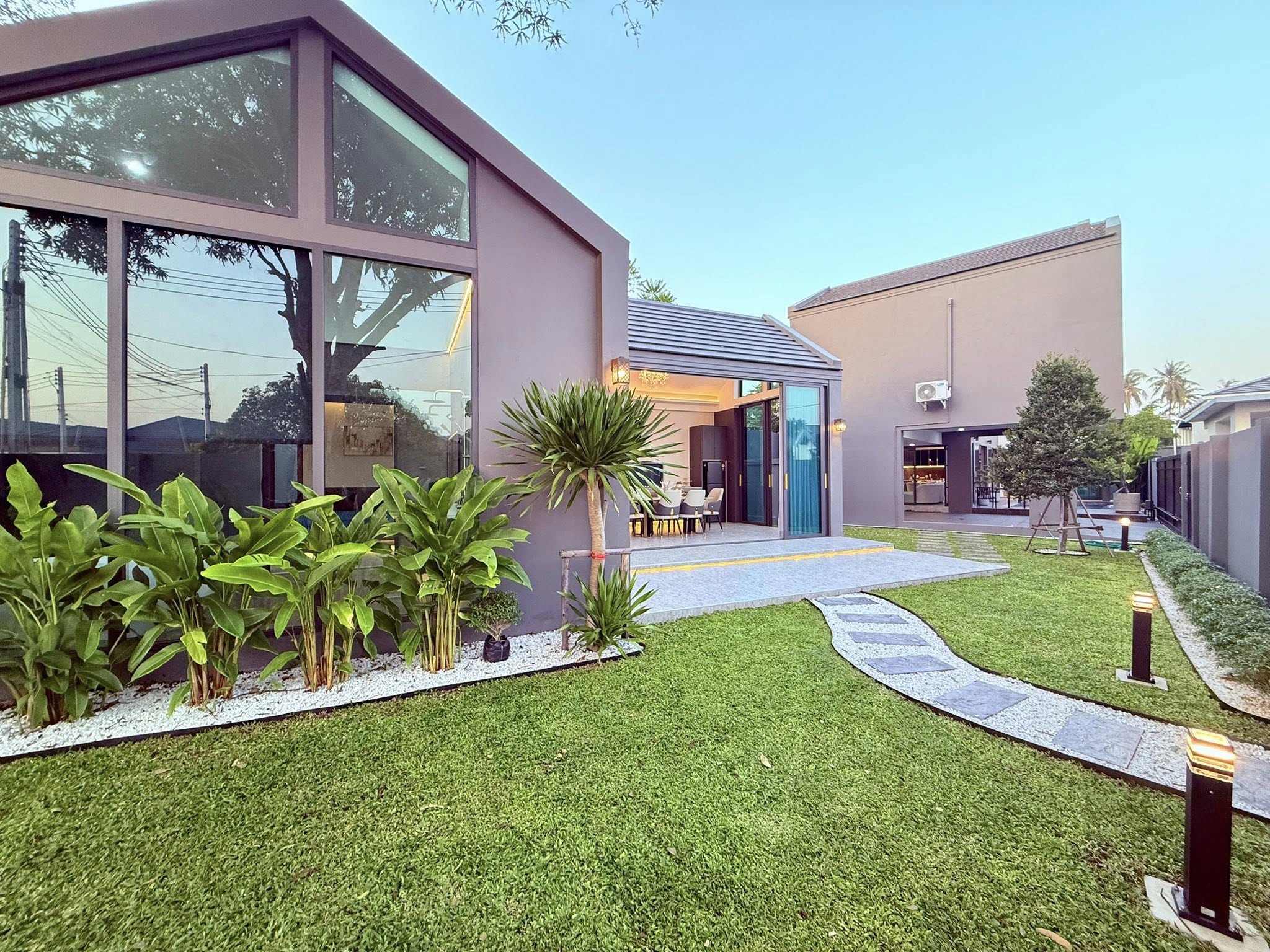 Private Home Pool villa comes with private guesthouse