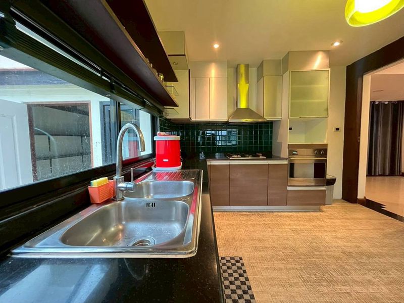 Pool Villa in Baan Natcha Village for sale