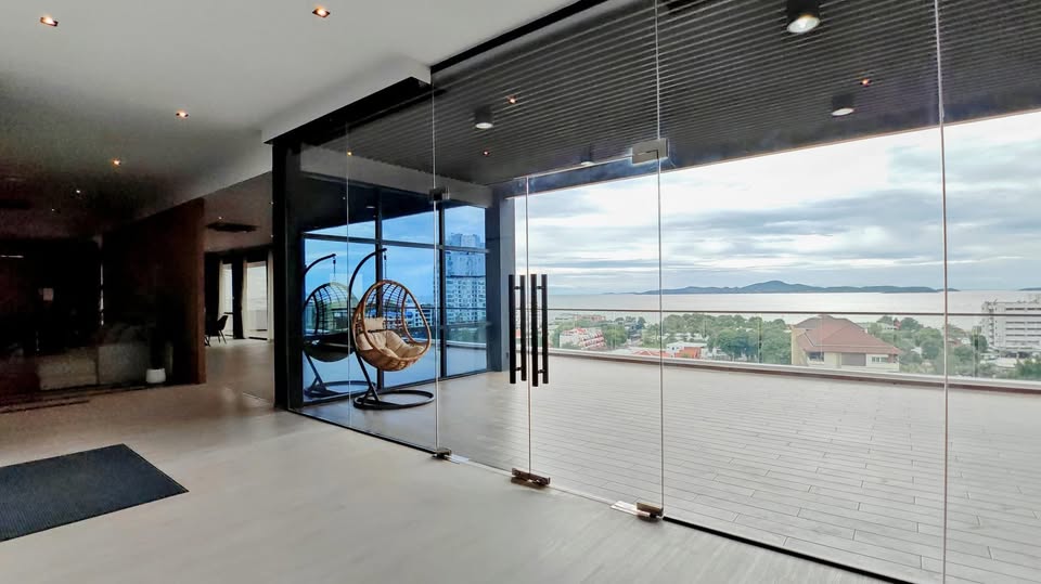 800 m2 LUXURY PENTHOUSE. PANORAMIC SEA VIEW!