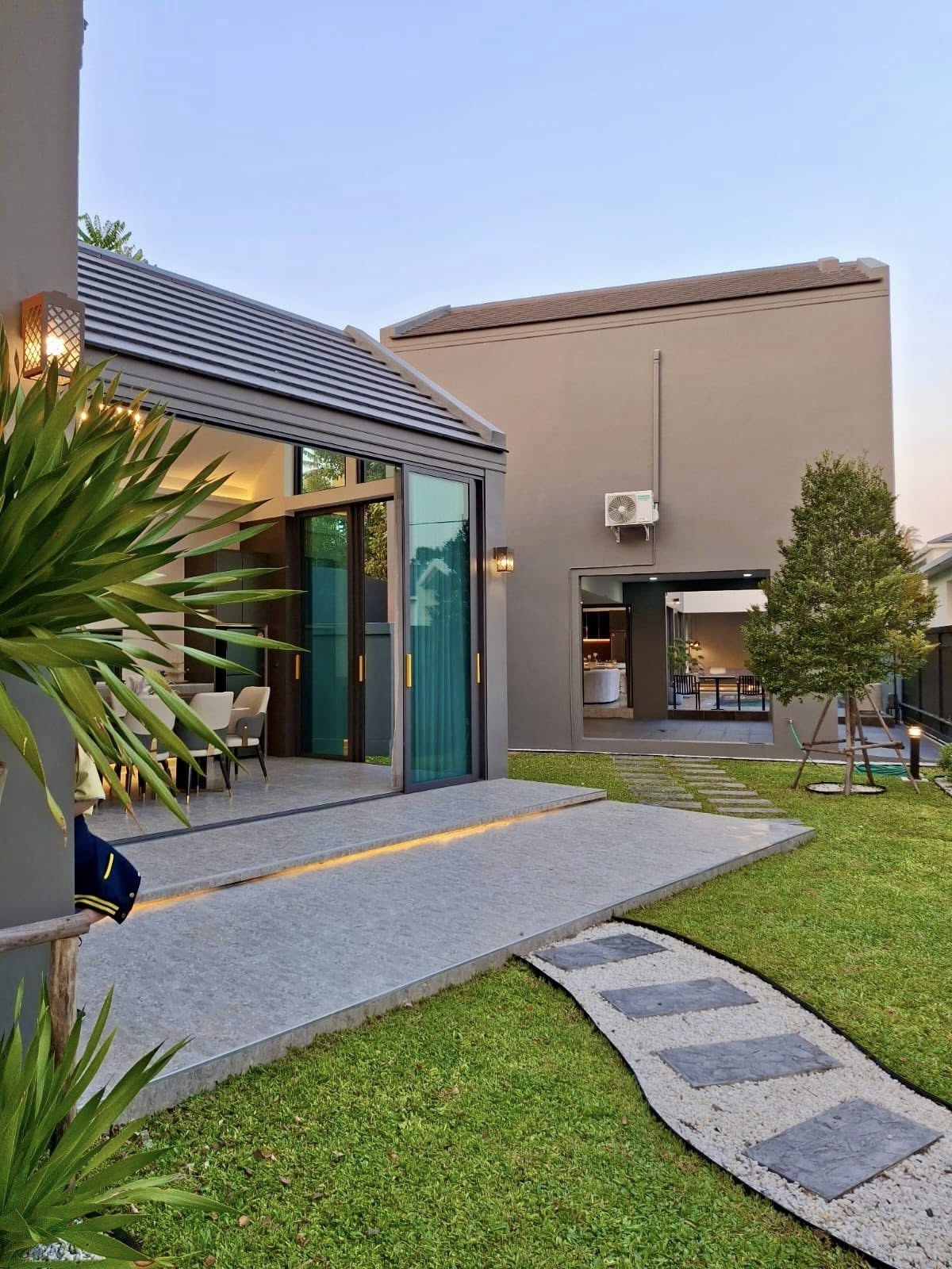 Private Home Pool villa comes with private guesthouse