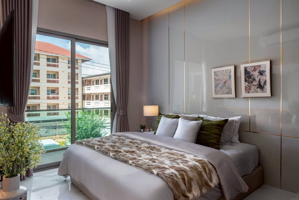 4bdr Pool Villa in the Heart of the City