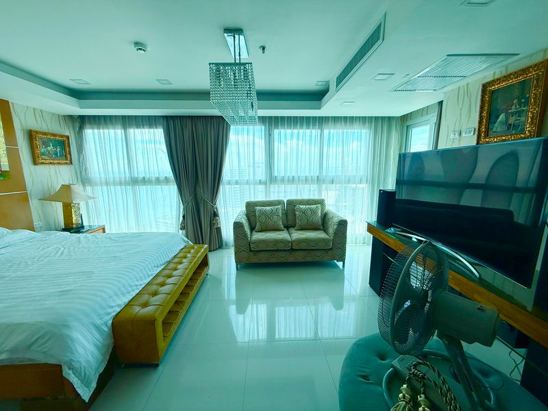 Cosy Beach View 2bdr Penthouse 236sqm for sale