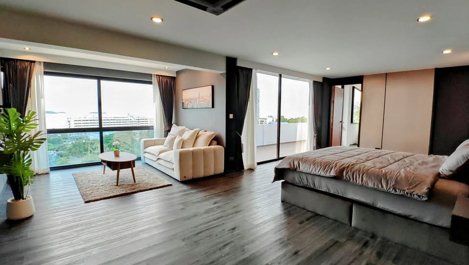 800 m2 LUXURY PENTHOUSE. PANORAMIC SEA VIEW!