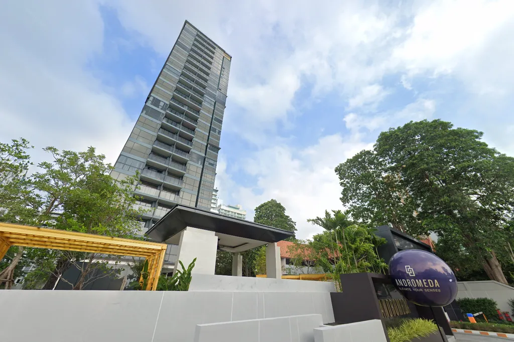 Andromeda Condominium Phratamnak