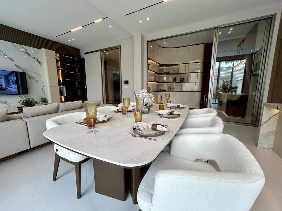 Masterpiece of Modern Classic Villa