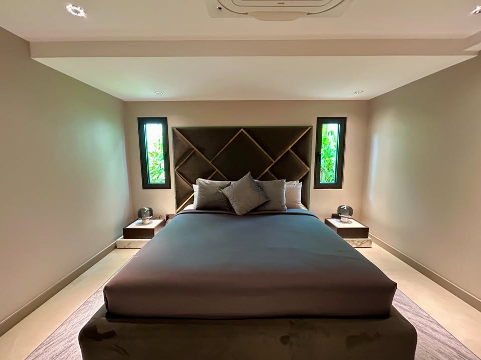 LUXURY FAMILY VILLA FOR SALE IN PATTAYA 