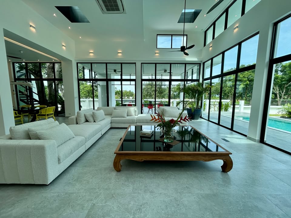 Brand New Ultra-Luxury Home on Phoenix Gold Golf Course