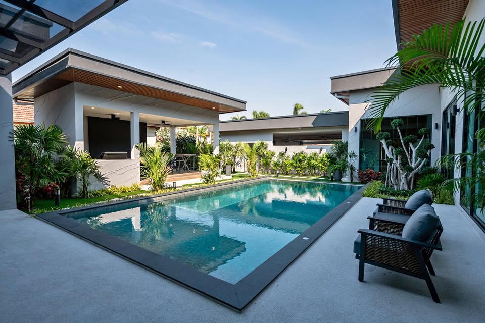 Brand New Luxury Designer Villa