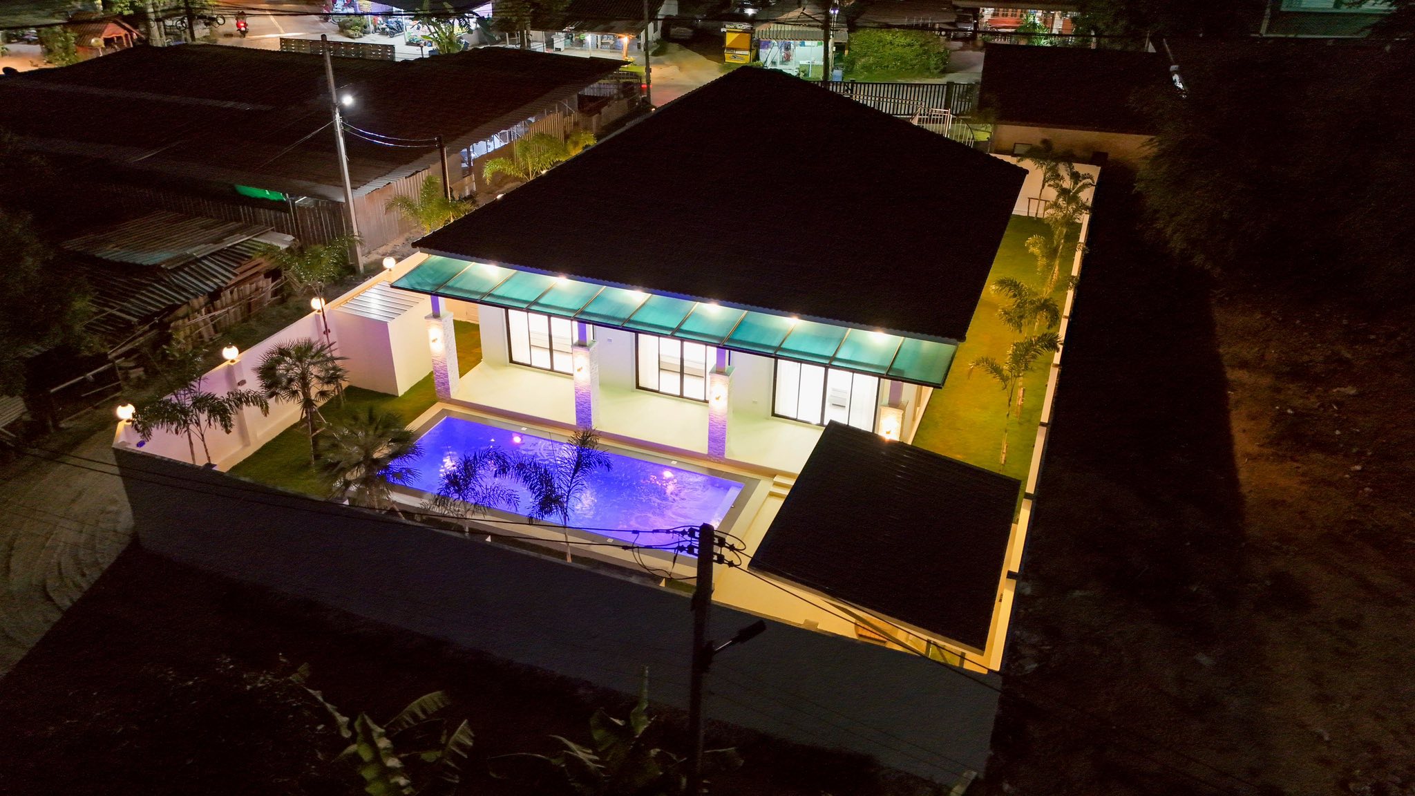 Luxury pool villa Brand new for sale