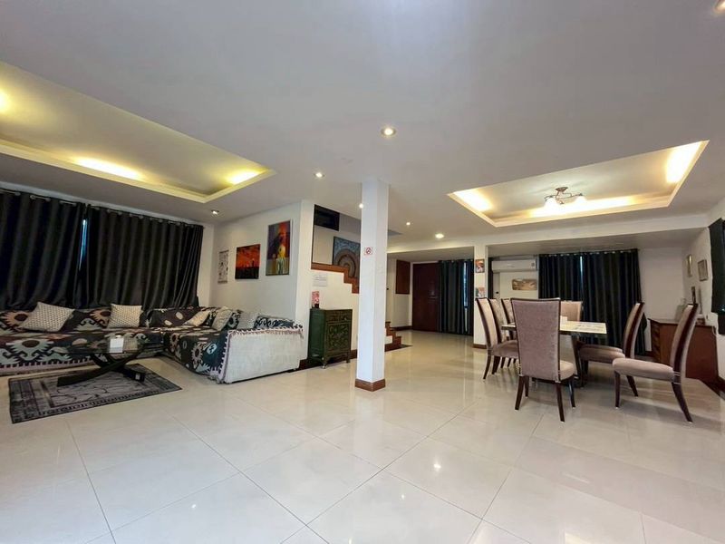 Pool Villa in Baan Natcha Village for sale