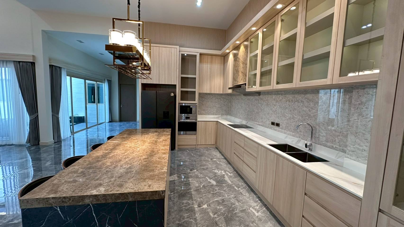 Luxury Pool Villa at Baan Mae for rent