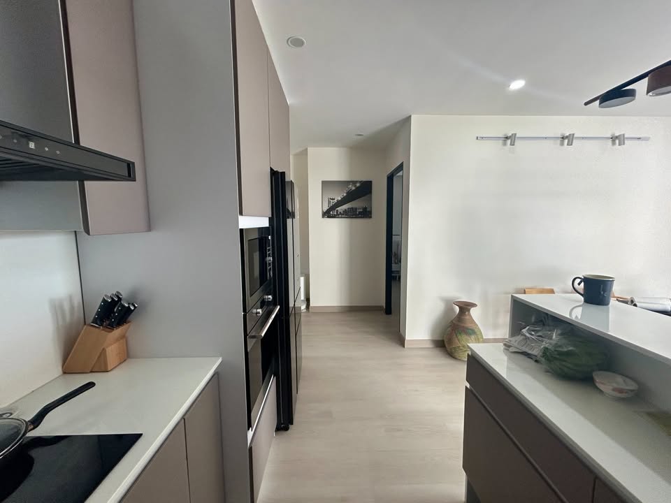 A House in the Sky 3bdr Condo