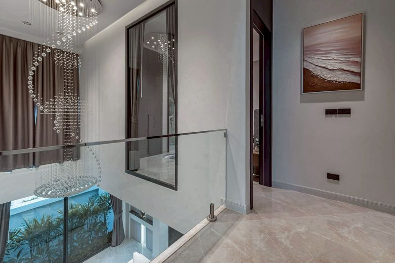 Modern Luxury Pool Villa