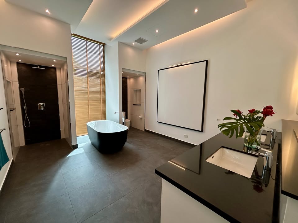 Brand New Ultra-Luxury Home on Phoenix Gold Golf Course