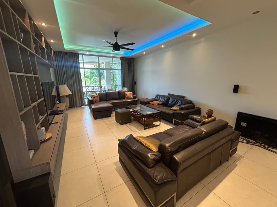 While Marina Unique 3bdr for sale 