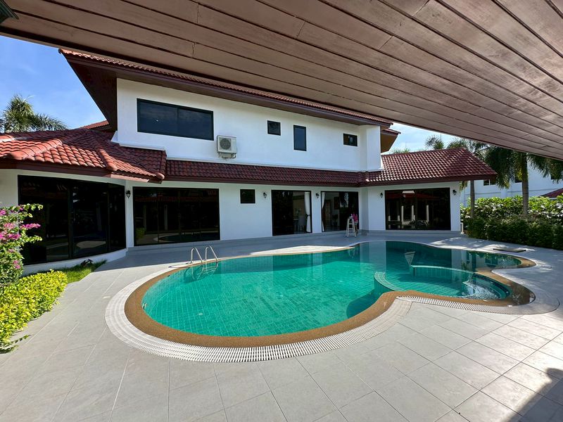 Paradise 5bdr Pool Villa