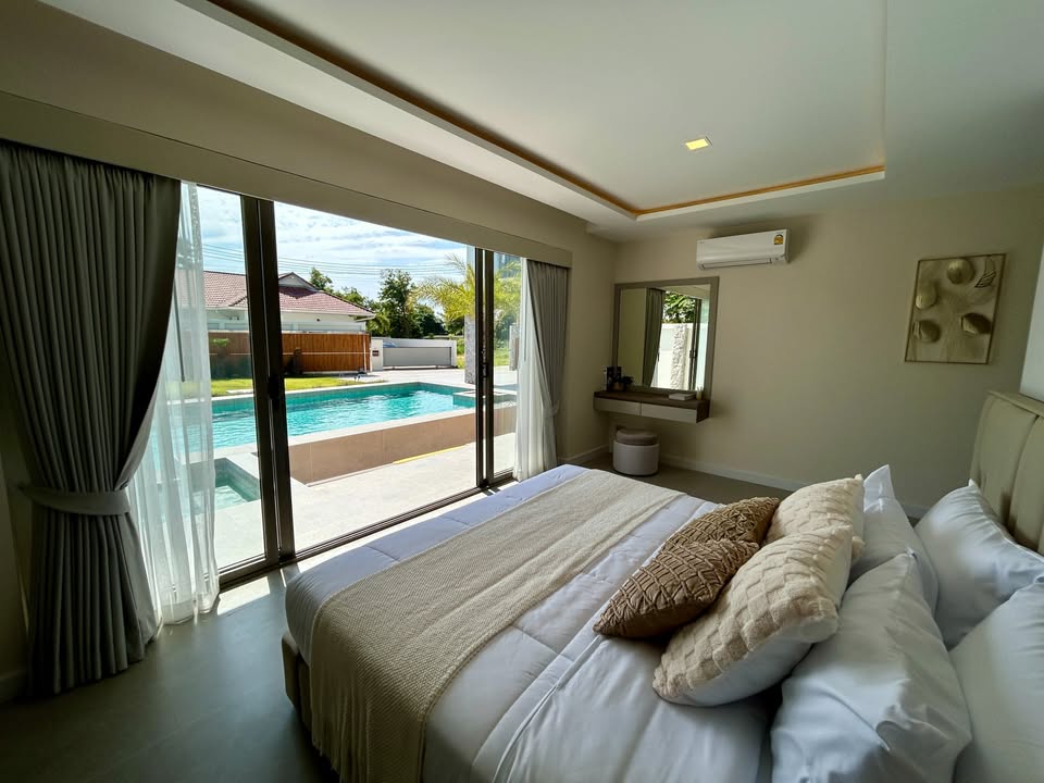 Luxury 7bdr Pool Villa for Sale in Huay Yai