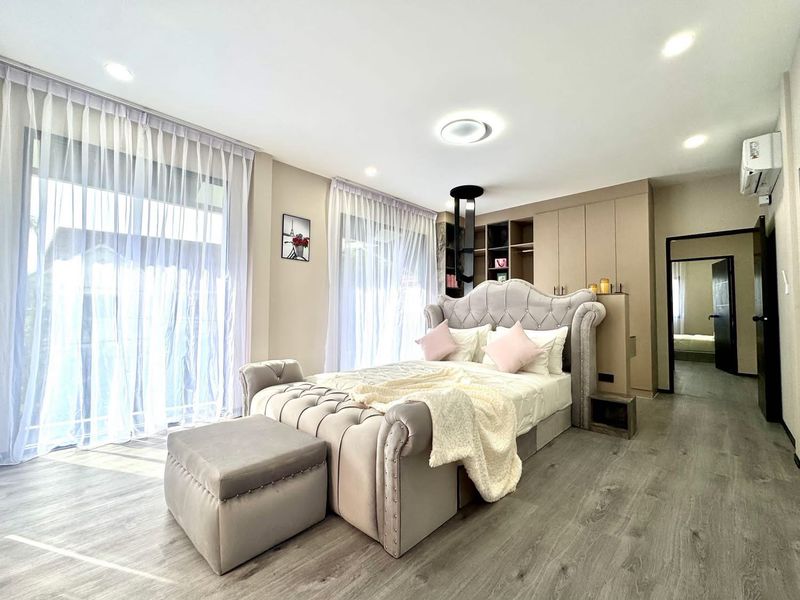 Country Club village