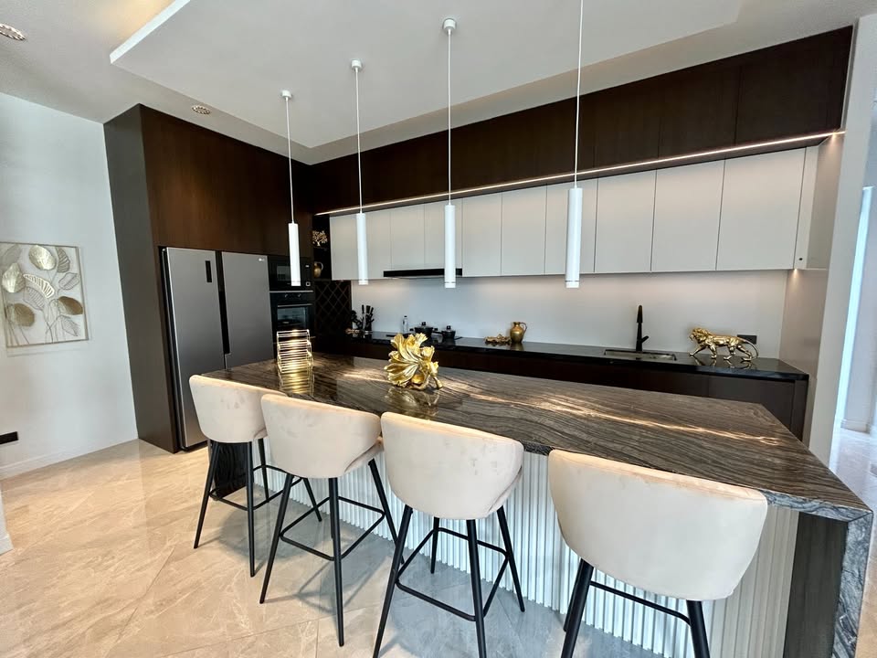 Luxury, newly built, modern-style pool villa for sale near Jomtien Beach