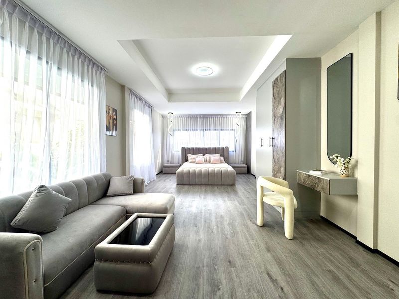 Country Club village