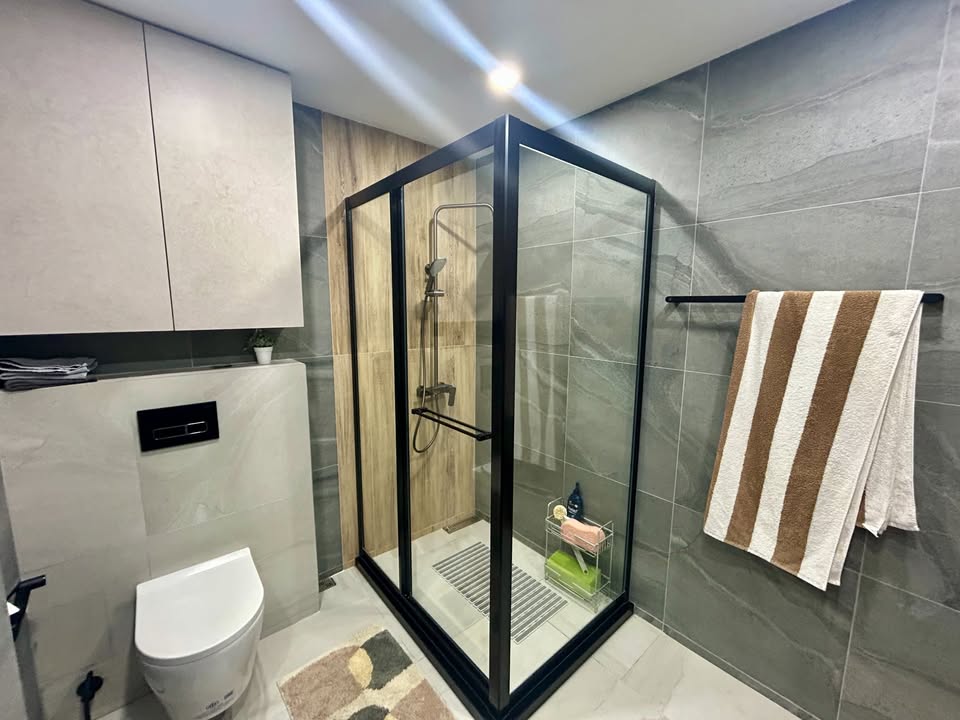 A House in the Sky 3bdr Condo