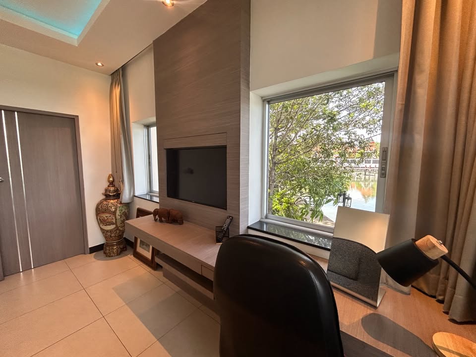 While Marina Unique 3bdr for sale 