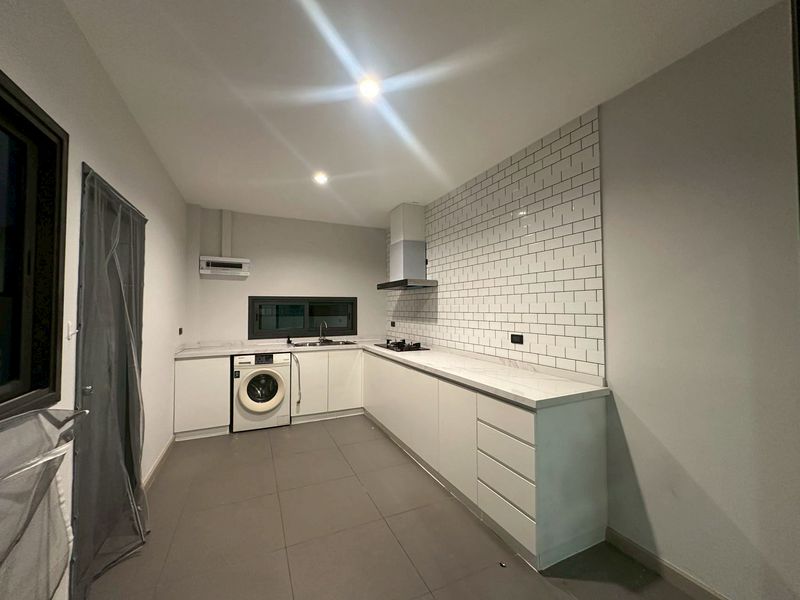 Patta Define 4bdr HOT PRICE