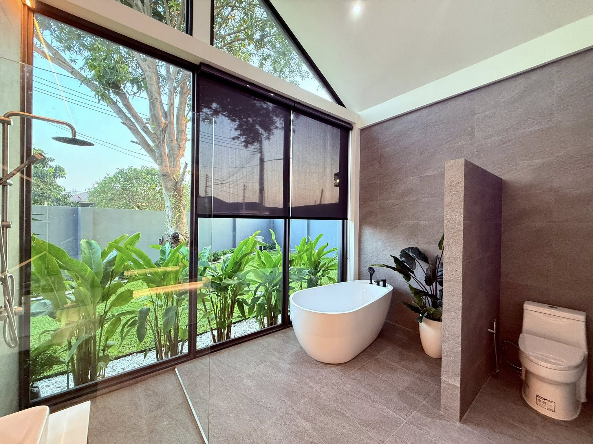 Private Home Pool villa comes with private guesthouse