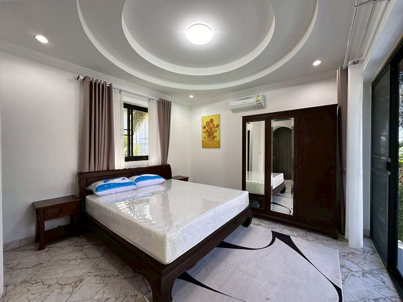 Paradise 5bdr Pool Villa