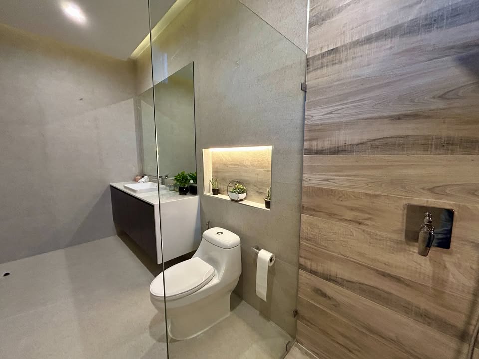 800 m2 LUXURY PENTHOUSE. PANORAMIC SEA VIEW!