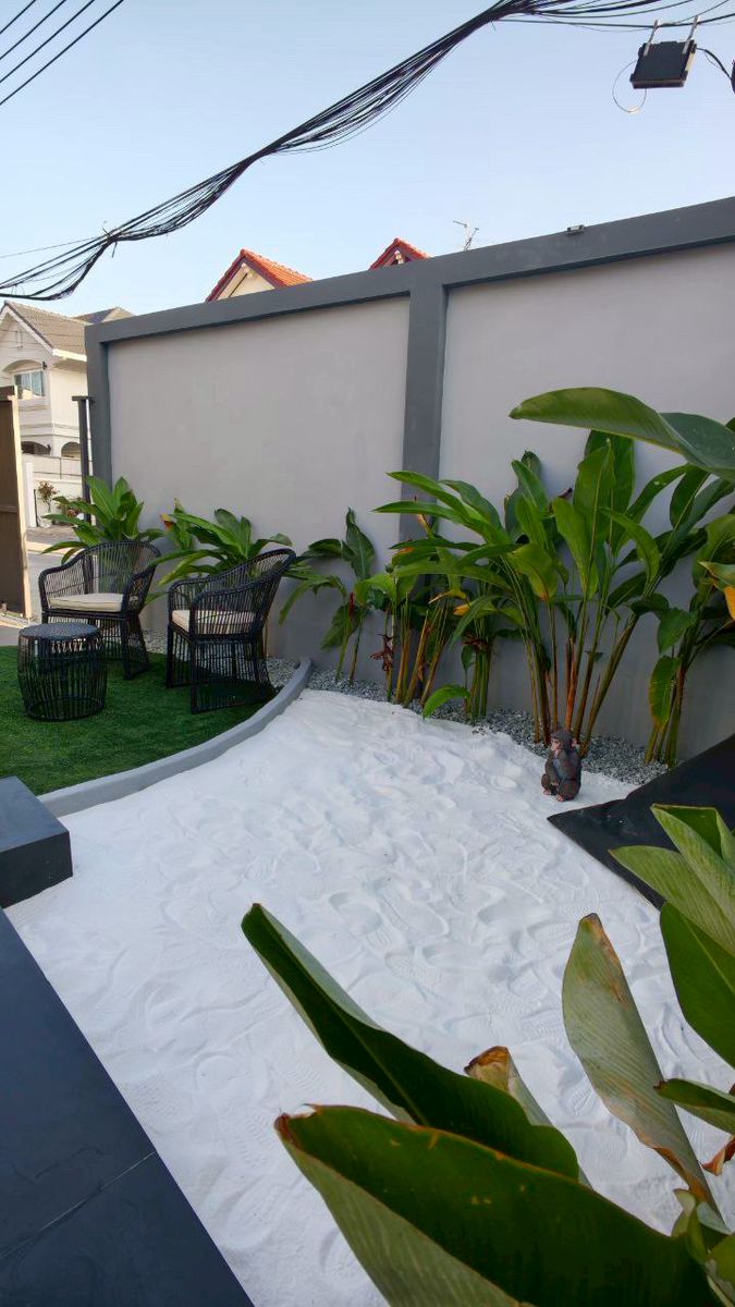 Country Club village