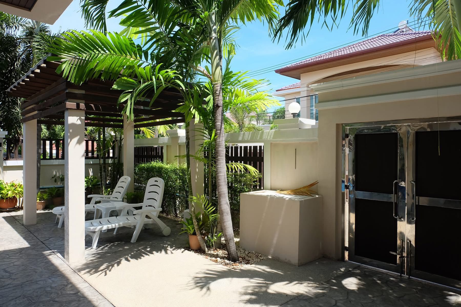 3bdr Pool Villa for sale with rental income