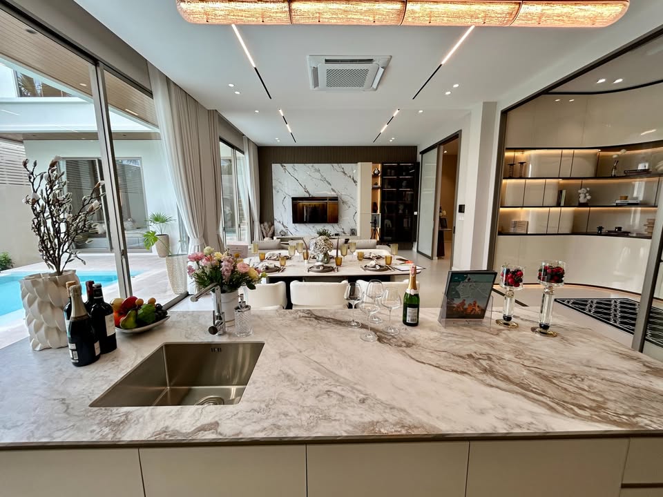 Masterpiece of Modern Classic Villa